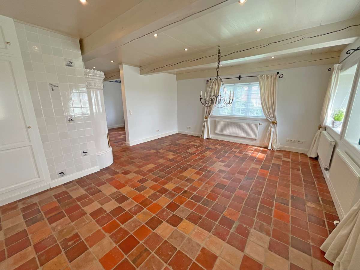 Immobilie in Risum-Lindholm - Stilvolles Reetdachhaus mit einzigartigem Charme und traumhaftem Weitblick - Bild 3