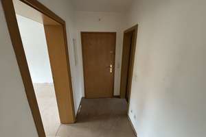 Geräumige 2,5 Zimmer Wohnung mit Mansardenzimmer – Friedrich-Ebert-Str. 24, 46238 Batenbrock, Bottrop – Vorschaubild 2