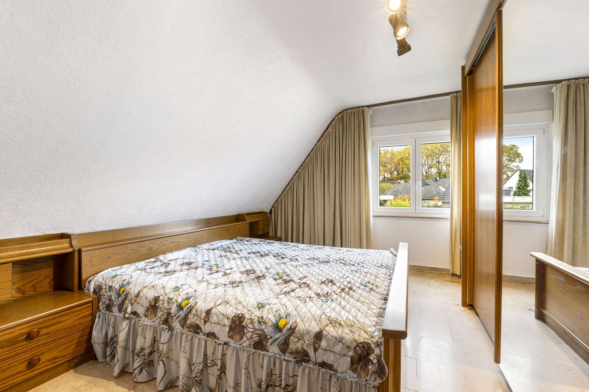 Immobilie in Wedel - Ein Haus, das verbindet – Raum für Generationen und schöne Momente - Bild 1