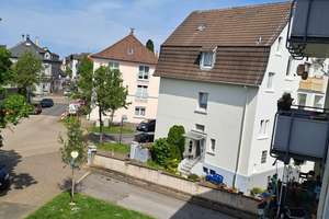 Bitte anrufen--siehe Text-- Erstbezug nach Sanierung-- Bilder später