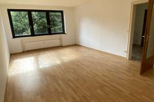 Schöne helle Wohnung mit zwei Zimmern und Balkon in Essen – Die vollständige Adresse der Immobilie erhältst du vom Anbieter., 45143 Altendorf, Essen – Vorschaubild 1