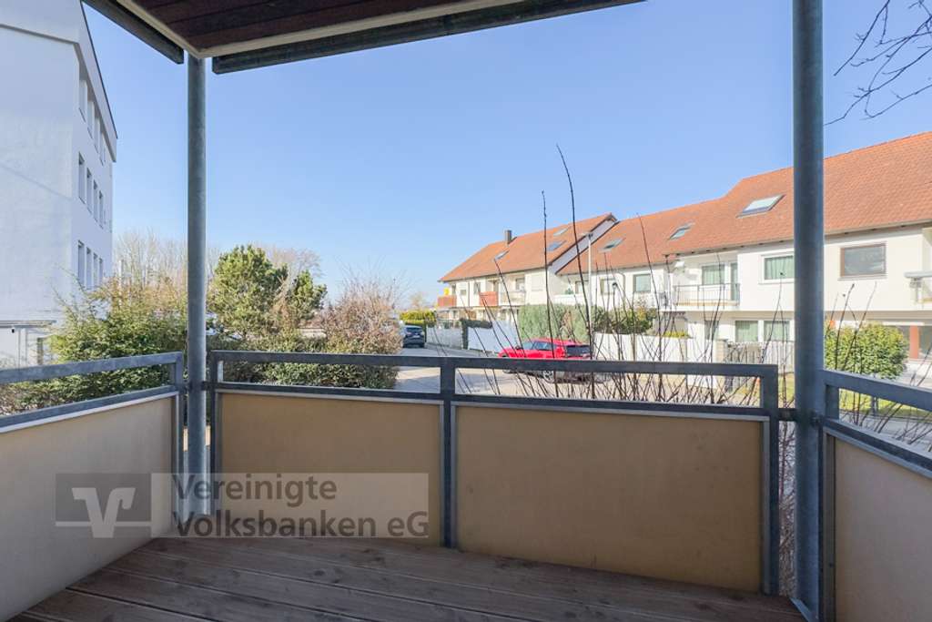 Immobilie in Holzgerlingen - Attraktive 2-Zimmer-Wohnung mit Südbalkon und Garage – modernisiert und sofort verfügbar - Bild 3