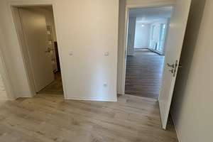 Großzügige 4-Zimmer-Wohnung mit ca. 135 m², Balkon, 2 Bädern, Aufzug und Garage in Düsseldorf-Bilk – 40223 Bilk, Düsseldorf – Vorschaubild 11