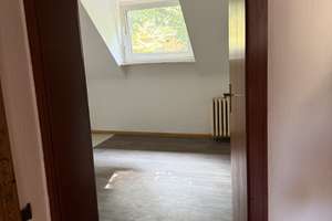 Helle 3-Zimmer Dachgeschosswohnung in Duisburg-Mittelmeiderich – Die vollständige Adresse der Immobilie erhältst du vom Anbieter., 47137 Mittelmeiderich, Duisburg – Vorschaubild 17