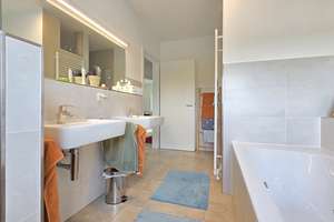 Großzügiges Wohnen mit Wasserblick – modernes Reihenendhaus mit Dachterrasse auf 502 m² Grundstück. – 13587 Hakenfelde, Berlin – Vorschaubild 24