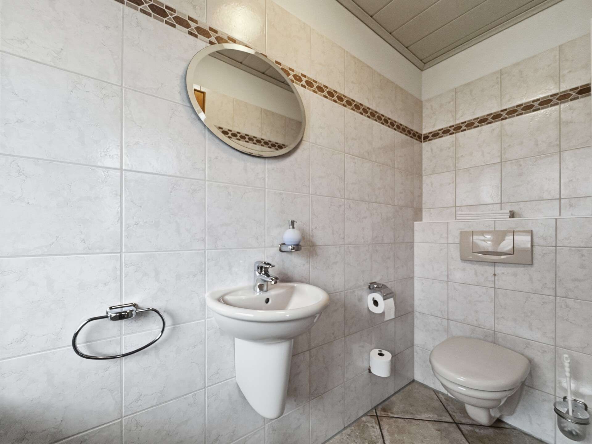 Immobilie in Langenargen - Großzügiges Einfamilienhaus mit Garten in Ortsrandlage von Langenargen - Bild 1