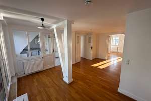 Großzügig wohnen in Charlottenburg: 4-Zimmer-Dachgeschosswohnung mit Terrasse – Pestalozzistraße 33, 10627 Charlottenburg, Berlin – Vorschaubild 2