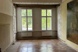 3-Zimmerwohnung mit viel Potential direkt am Boxhagener Platz ! Provisionsfrei !