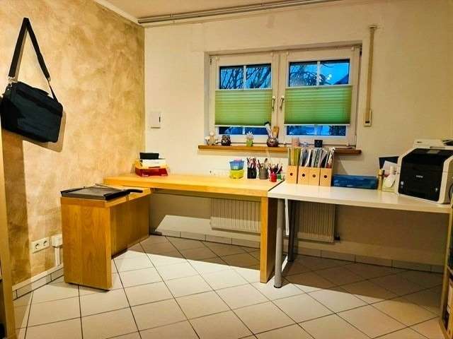 Immobilie in Pillig - Einfamilienhaus mit ELW – Wohnen zwischen Licht, Ruhe und Weite - Bild 3