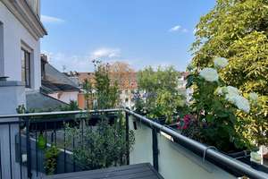 Schöne DG Balkonwohnung Von Privat zu vermieten 