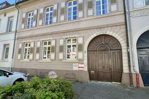 Historisches Mehrfamilienhaus von 1828 mit attraktivem Ausbaupotenzial – Die vollständige Adresse der Immobilie erhältst du vom Anbieter., 76133 Innenstadt-West, Karlsruhe – Vorschaubild 2