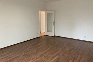 Lankwitz, Musikerviertel: 2-Zimmer-Balkonwohnung im 2.OG, herrlich ruhig im Grünen – Die vollständige Adresse der Immobilie erhältst du vom Anbieter., 12247 Lankwitz, Berlin – Vorschaubild 2