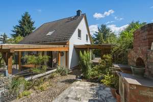 KLEINES HAUS AM WALD