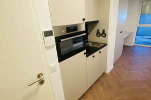 Traumhafte möblierte Wohnung mit Balkon direkt zum ruhigen Innenhof mit EBK und Abstellkammer!! – Moissistraße 31, 12489 Adlershof, Berlin – Vorschaubild 3