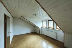 Viel Platz für Ihre individuellen Wünsche: Top-Gepflegtes Wohnhaus mit Büro-/Praxismöglichkeit – Tuttlingen (Kreis) – Vorschaubild 32