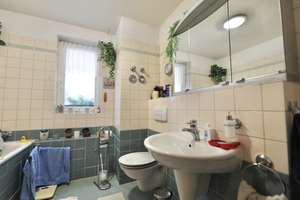 WINTERGARTEN & TG-STELLPLATZ - DIREKT AM HUGENOTTENPLATZ, SUPER INFRASTRUKTUR - ZUR ZEIT VERMIETET – Schweizer Tal 50 ii, 13127 Französisch Buchholz, Berlin – Vorschaubild 7