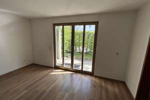 Sonnige 2-Zimmer-Wohnung mit Gartenanteil in Augsburg-Oberhausen – Kühbacher Weg 7, 86154 Oberhausen-Nord, Augsburg – Vorschaubild 4