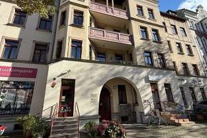 ***  Kompakte DG Kaßberg 2-Zimmer mit Aufzug, Parkett und EBK *** – Franz-Mehring-Straße 8, 9112 Kaßberg, Chemnitz – Vorschaubild 1