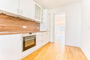 Maisonette im Stadthausstil mit separater Einliegerwohnung – Die vollständige Adresse der Immobilie erhältst du vom Anbieter., 81673 Echarding, München – Vorschaubild 2