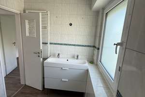 Attraktives 5-Zimmer-Reihenendhaus mit geh. Innenausstattung und EBK in Frankfurt am Main Kalbach – Im Kirschenwäldchen 63, 60437 Kalbach-Riedberg, Frankfurt am Main – Vorschaubild 13