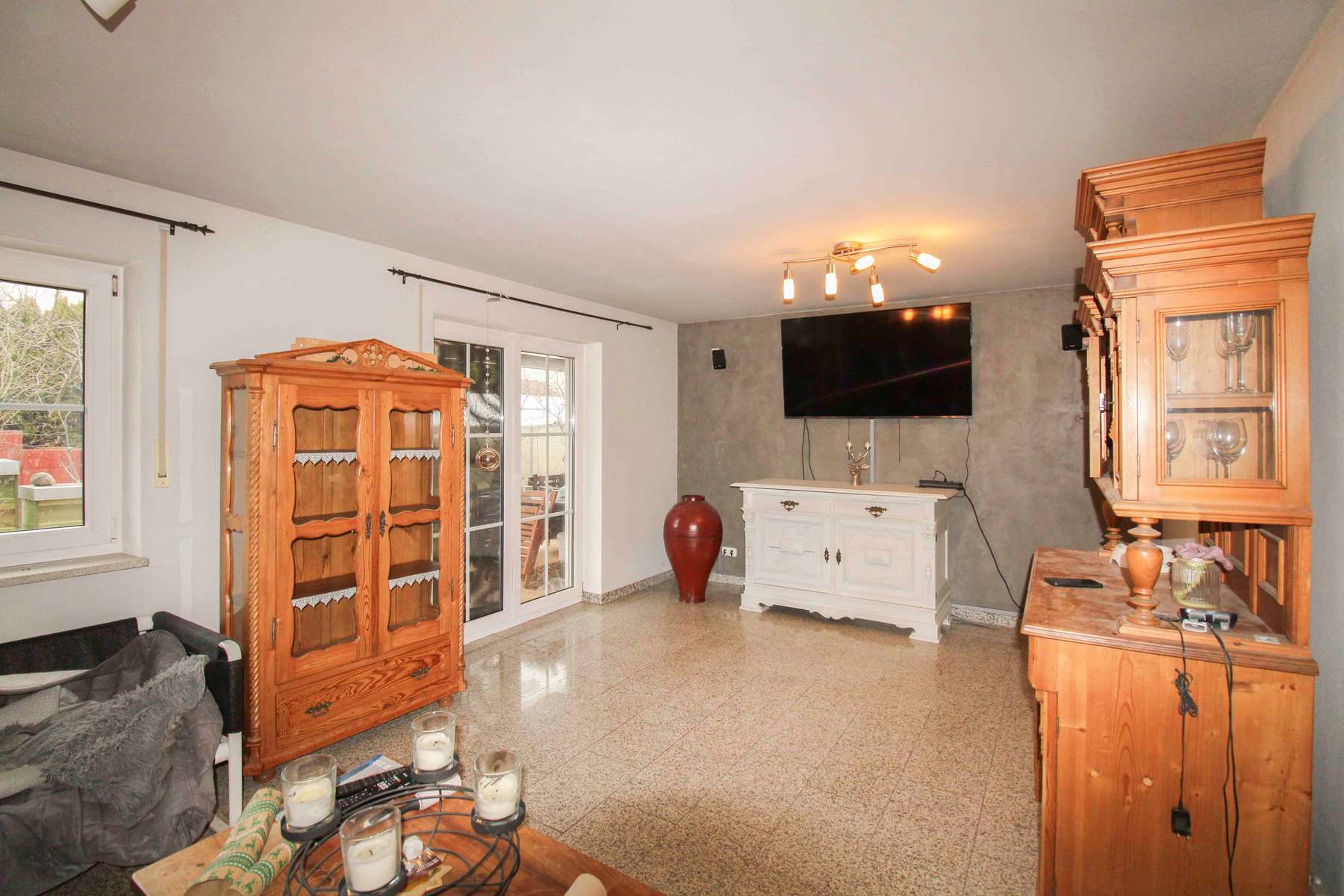 Immobilie in Sankt Wolfgang - Modernes Einfamilienhaus in ruhiger Nebenstraße von Sankt Wolfgang – 5 Zimmer, PV-Anlage, Wärmepumpe - Bild 1