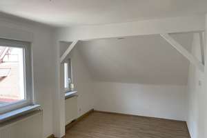 Einfamilienhaus + Garage mit 5 Zimmern in Stuttgart Untertürkheim – Die vollständige Adresse der Immobilie erhältst du vom Anbieter., 70327 Untertürkheim (Ortsteil), Stuttgart – Vorschaubild 5