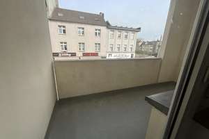 Zentral gelegene 1-Zimmer-Balkonwohnung mit neuem Wannenbad und Vinylboden – Weseler Straße 73, 47169 Marxloh, Duisburg – Vorschaubild 4