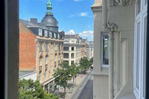Geräumige 4-Zimmer-Wohnung im Herzen von Wiesbaden-Mitte – Die vollständige Adresse der Immobilie erhältst du vom Anbieter., 65185 Mitte, Wiesbaden – Vorschaubild 1