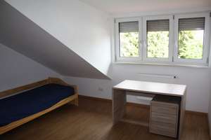 Anzeige pausiert ###Möblierte 3 Zimmer DG-Wohnung / 59m2 in München-Trudering /  Warmmiete 1205 Euro – Sulzer-Belchen-Weg 27a, 81825 Waldtrudering, München – Vorschaubild 6