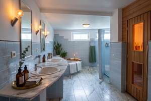 Charming Country-Style Villa in an Exclusive Park Setting - AC garage fitted kitchen yard – Die vollständige Adresse der Immobilie erhältst du vom Anbieter., 65817 Eppstein – Vorschaubild 19