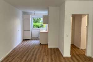 Hochwertig sanierte Traumwohnung am Waldrand – große Loggia & neue Einbauküche – Rostocker Straße 15, 42109 Uellendahl-Katernberg, Wuppertal – Vorschaubild 3