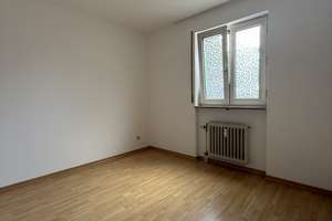 2 Zimmer Gartenwohnung mit Küche – Schmalkaldener Straße 14, 80807 Milbertshofen, München – Vorschaubild 9