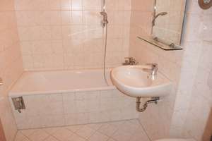 3-Raum-Wohnung mit Balkon – Schulzeweg 7, 4347 Schönefeld-Ost, Leipzig – Vorschaubild 2