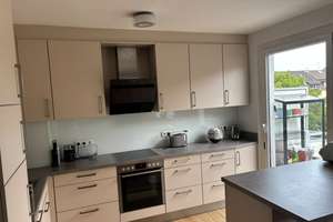 Schöne Maisonette Wohnung ruhiger, aber zentraler Rüttenscheider Lage mit Balkon – Kordulastraße 9, 45131 Rüttenscheid, Essen – Vorschaubild 3