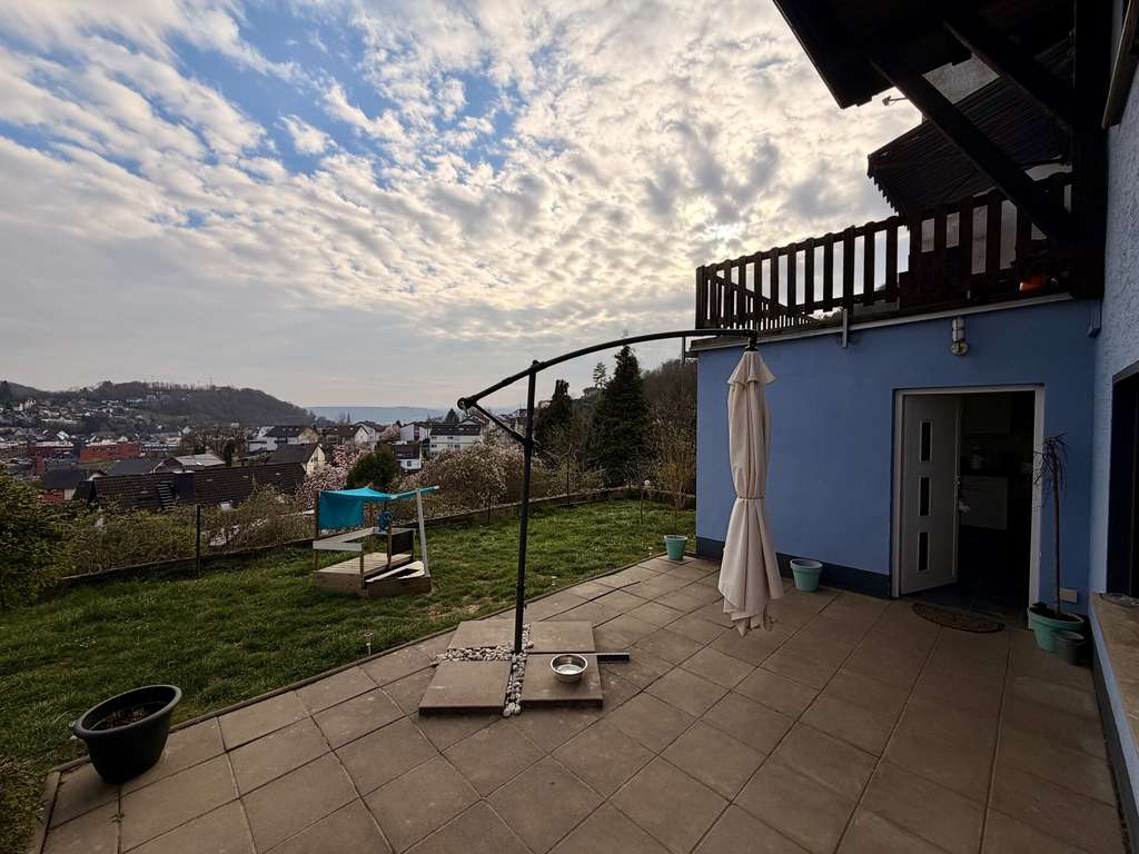 Immobilie in Linz am Rhein - Gepflegtes Dreiparteienhaus in bester Aussichtslage! - Bild 2