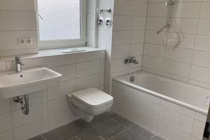 Helle, renovierte 2- Zimmerwohnung mit Sonnenbalkon sucht nette Mieter – Goerdelerstr. 43, 91058 Bachfeld, Erlangen – Vorschaubild 4