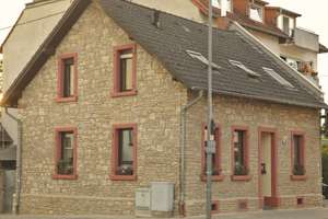 modernes Haus mit 4 Zimmern und Garten