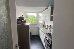 Helle Dachgeschoss-2-Zimmer-Wohnung mit viel Tageslicht in Köln – Bernburger Weg 3, 51061 Höhenhaus, Köln – Vorschaubild 4