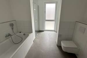 Leben am Wasser in extravaganter Lage - Imposante 4-Zimmer-Wohnung mit direktem Wasserblick – Julienne-Trouet-Platz 33, 30453 Limmer, Hannover – Vorschaubild 5
