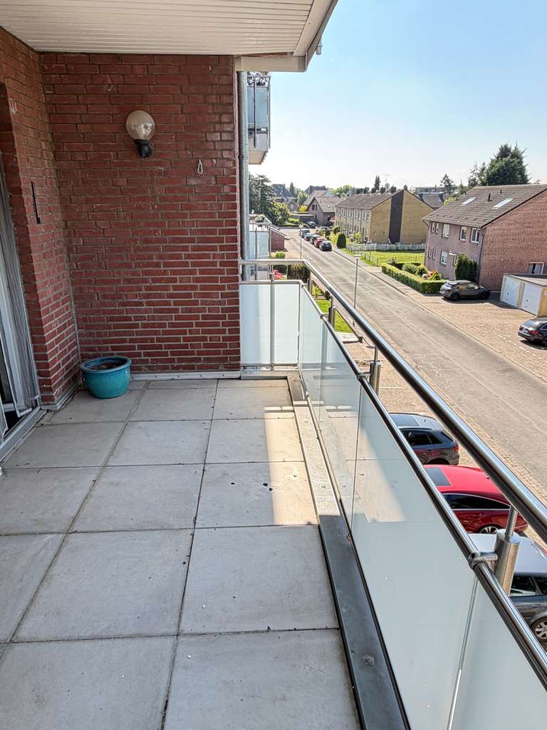 Immobilie in Emmerich am Rhein - 3-Zimmer-Wohnung mit schönem Balkon und Potenzial für individuelle Gestaltungsideen - Bild 2