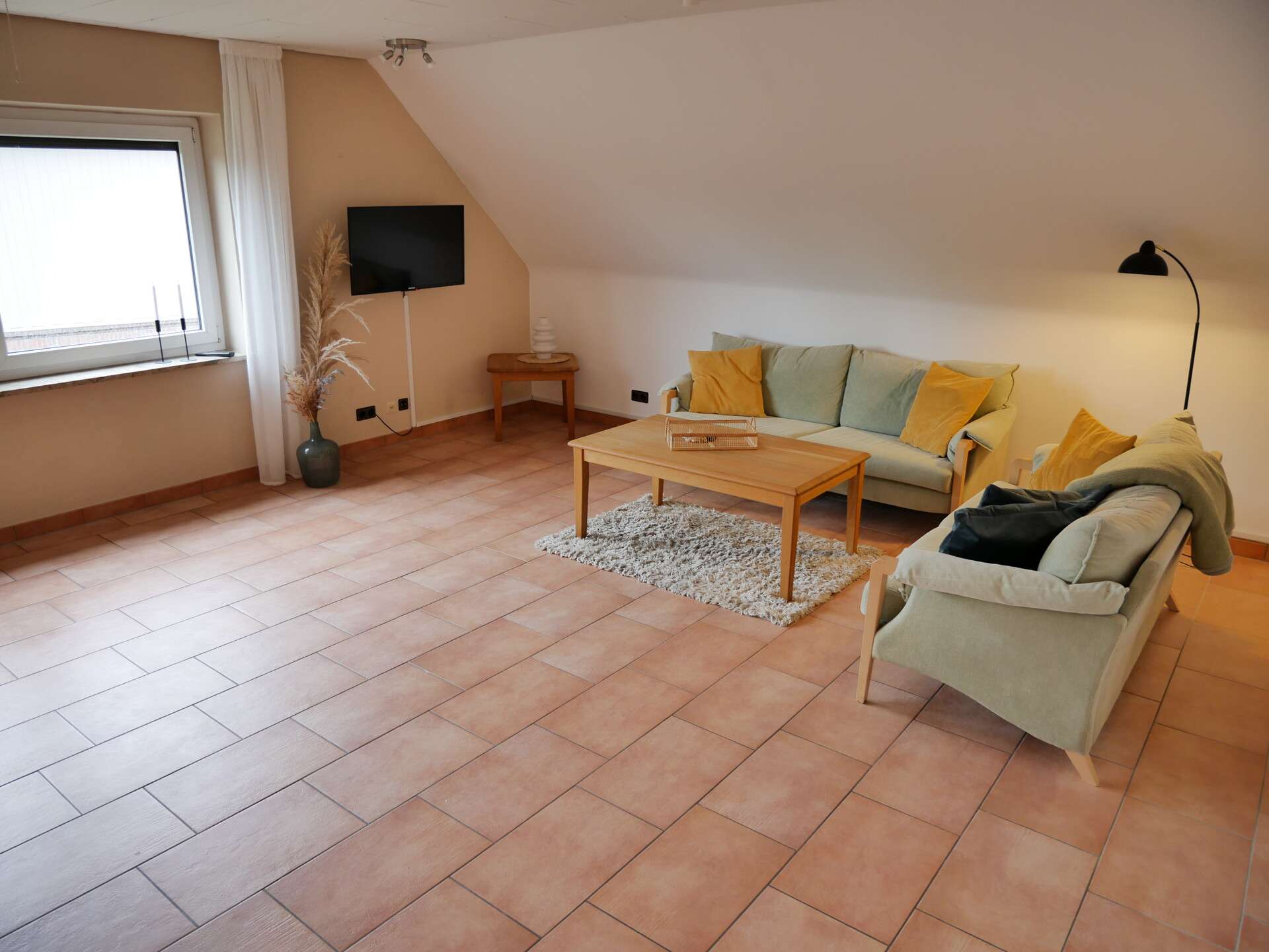 Immobilie in Hemmingstedt - Modernisierte Eigentumswohnung mit Blick ins Grüne| Garage|Balkon|Vermieten oder selbst bewohnen - Bild 4