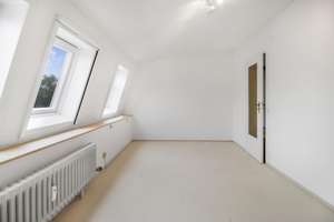 Bremen-Schwachhausen: 3,5 Zimmer-Maisonnettewohnung mit Loggia, Kellerraum und Garage  – Die vollständige Adresse der Immobilie erhältst du vom Anbieter., 28211 Gete, Bremen – Vorschaubild 7