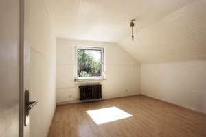 Einfamilienhaus mit 109 m² Wohnfläche in Berlin-Kladow – Die vollständige Adresse der Immobilie erhältst du vom Anbieter., 14089 Kladow, Berlin – Vorschaubild 11