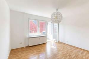 Attraktive 3-Zimmer-Wohnung mit Balkon im Herzen der Südstadt! – Lutherstraße 44, 30171 Südstadt, Hannover – Vorschaubild 2