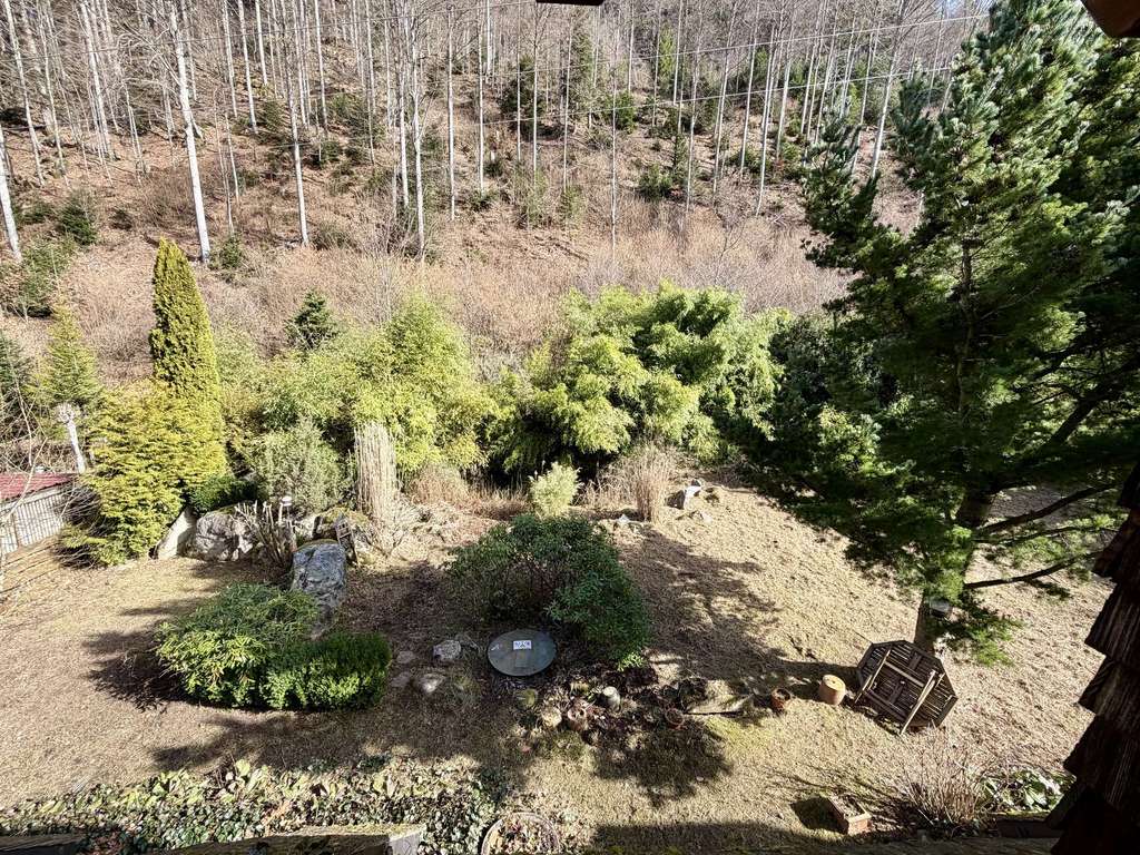 Immobilie in Oberried - Tradition trifft Nachhaltigkeit – Großzügiges Schwarzwaldhaus mit Einliegerwohnung und Wintergarten - Bild 3