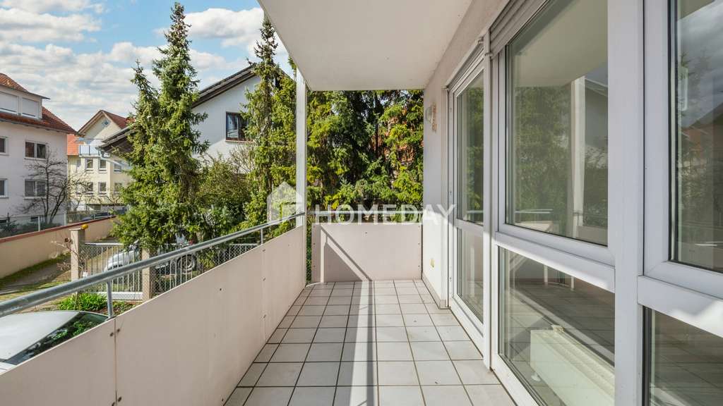 Immobilie in Ammerbuch - Feierabendsonne inklusive: Helle 2-Zimmer-Wohnung mit Südwestbalkon, Tageslichtbad und  Stellplatz - Bild 1