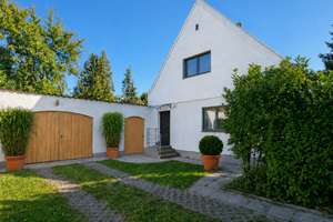 Doppelhaushälfte in München-Berg am Laim mit Garten und Garage - ruhige Lage
