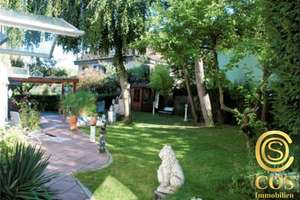 Das Haus im Haus in Stuttgart-Rohr, exklusives Wohnambiente, mit riesigem Garten