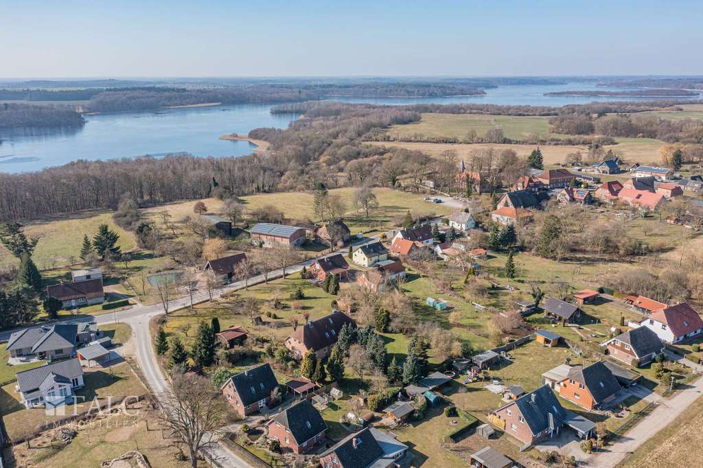 Immobilie in Zarrentin am Schaalsee - +++ Mehrgenerationenhaus in traumhafter Lage am Biosphärenreservat Schaalsee +++ - Bild 2
