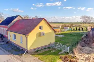 Nahe Usedom: Saniertes EFH mit eigenem Garten und neuem Dach in Medow – Ostvorpommern (Kreis) – Vorschaubild 1